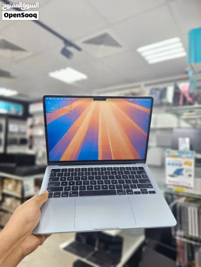 Used MacBook Air M4 in Oman 512GB SSD 3