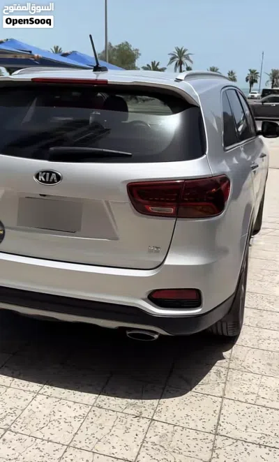Kia Sorento LX 3
