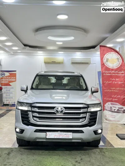 Toyota Land Cruiser GXR 3