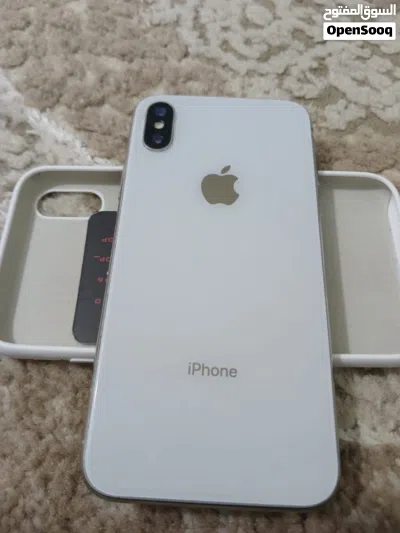 iPhone X. 2