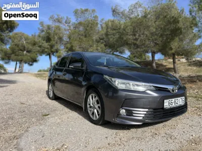 Toyota Corolla LE 2