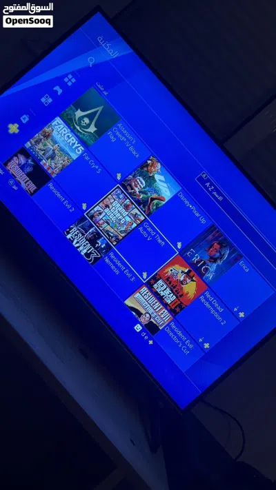 PS4 Pro 1TB حالة جيدة + يد + ألعاب + اشتراك Plus 3