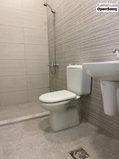 Unfurnished Studio 4