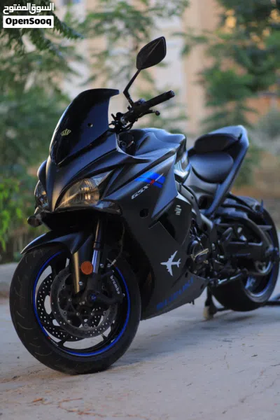سوزوكي GSX-S1000F 3