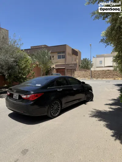 Hyundai Sonata Limited 3