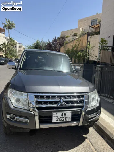 ميتسوبيشي باجيرو GLS 2