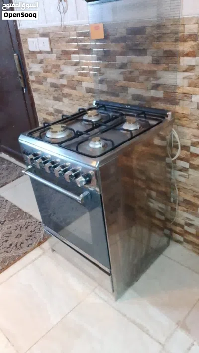 اثاث فرن غاز اربع عيون مستعمل بحال الوكاله الموقع داخل اربد مجمع الشيخ خليل 4