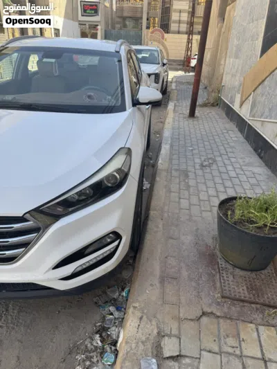 Hyundai Tucson Standard 2