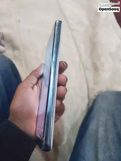 Samsung s10 4