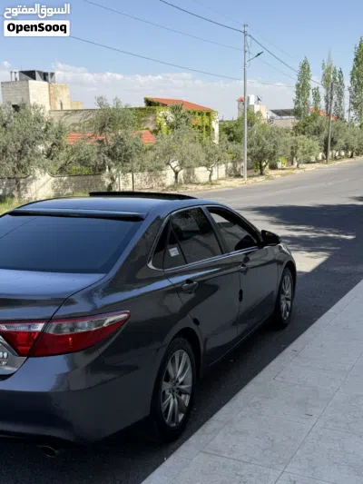 تويوتا كامري XLE 4