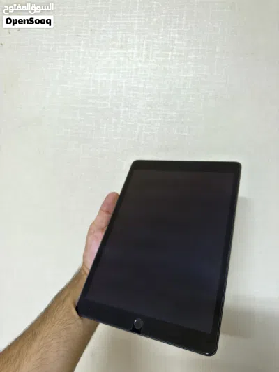 iPad 9 64G بحالة الوكالة 2