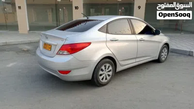 Hyundai Accent Standard 3