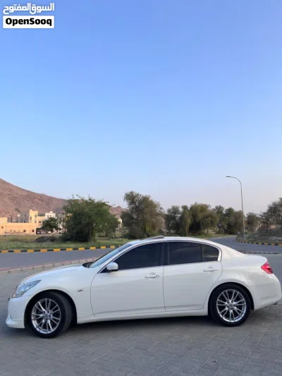 Infiniti G37 4