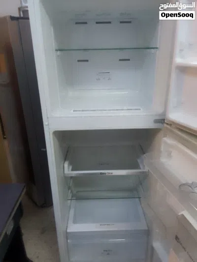 ثلاجة سامسونج 320لتر لحالة وكالة لون ابيض 2