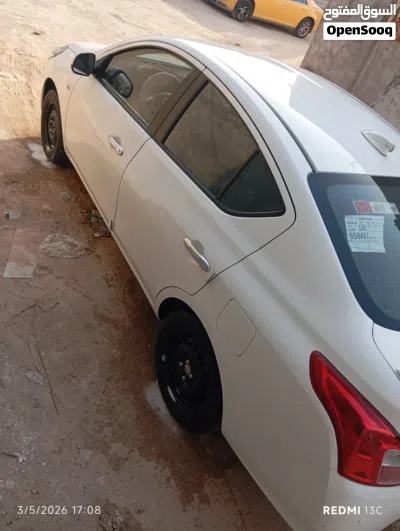 Nissan Sunny SV 3