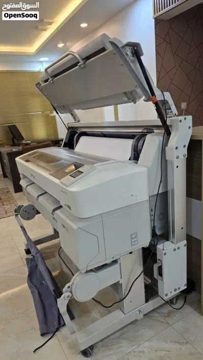للبيع فقط طابعة Epson SureColor SC-T5200 4