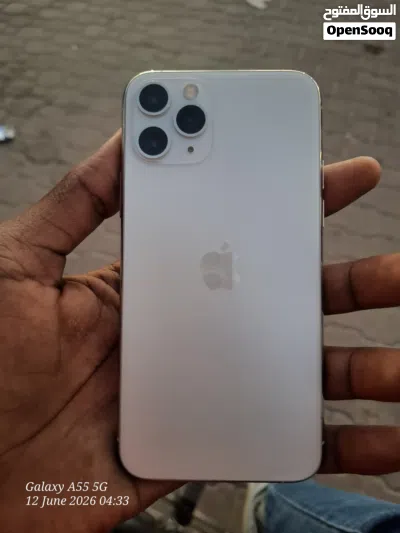 Apple Iphone 11 pro 256GB in good condition 4