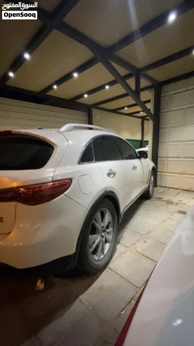 Infiniti FX35 Standard 2