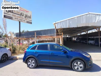 Kia Niro LX 3