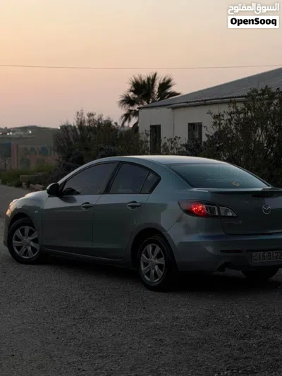 Mazda 3 Standard 3