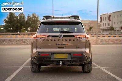Nissan Pathfinder SL 2