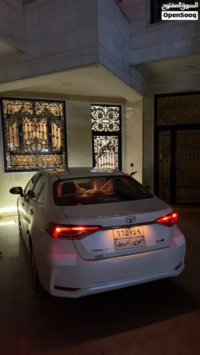 Toyota Corolla LE 2