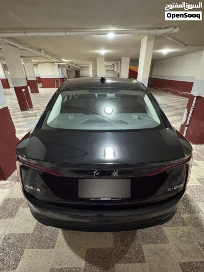 Hongqi E-QM5 Standard 4