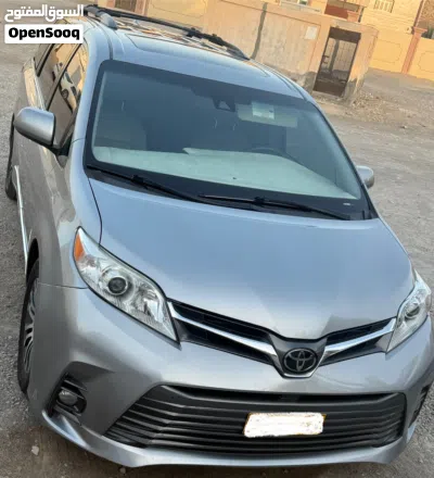 Toyota Sienna XLE 4