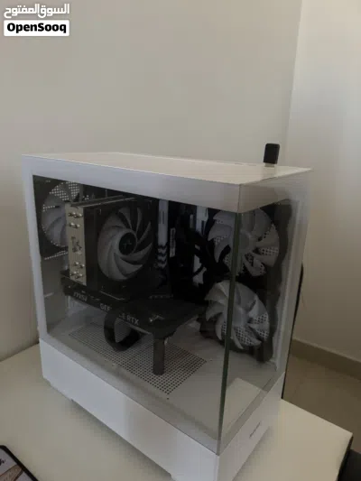 PC GAMING 4070 i5-13400F 32 RAM 4
