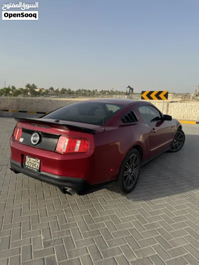 Ford Mustang GT 4