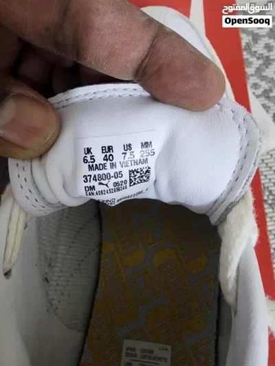 Orignal puma shoe for sale new unused size 40. 4