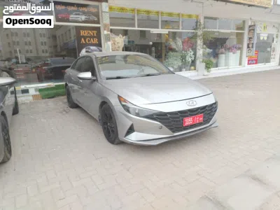 Hyundai Elantra SE 2