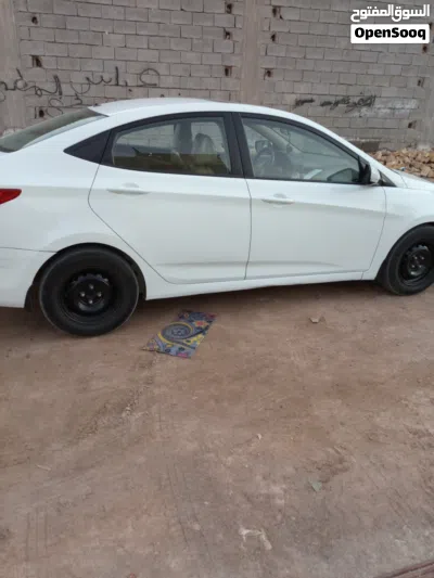 هیۆندای ئاکسێنت GL 4