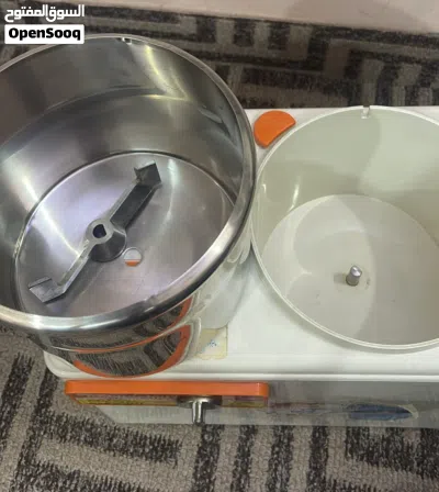 Dough kneading machine 2