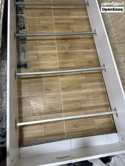 Bed & Wardrobe 4