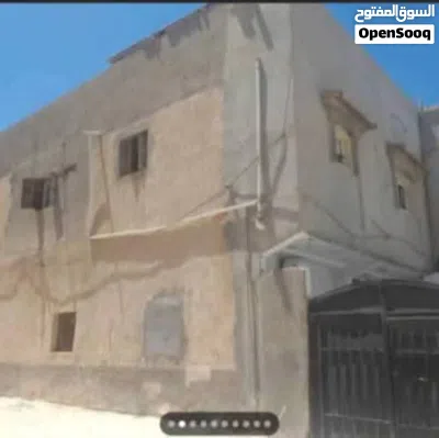 لدينا منزل مفصولين تلات طوابق دورتاني وتالت جديد مكان غوط الشعال شارع يصلح أستثمار فرصتك أقرا تحت 3