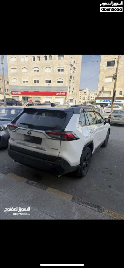 Toyota RAV 4 Limited 2