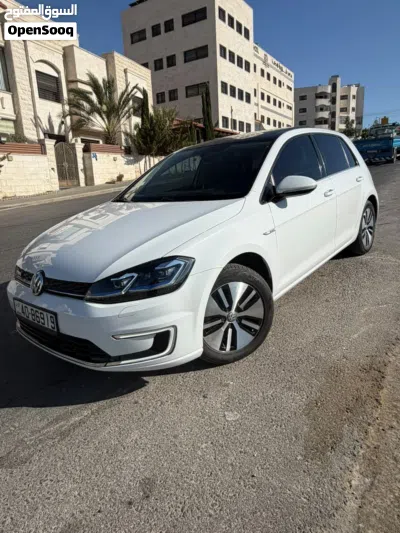 Volkswagen Golf E-Golf 4