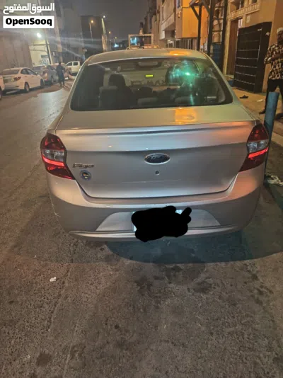 فورد فيجو Standard 2