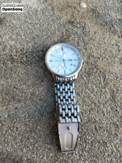 Luxury Silver Stainless Steel Watch for Men Elegant Wrist Watch Excellent Condition 2