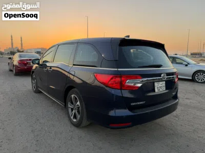 Honda Odyssey Touring Elite 2