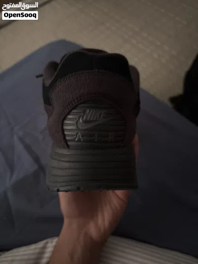 Nike shoes that isn’t available in Oman and worth a lot and you can’t find a better price and comfy 4