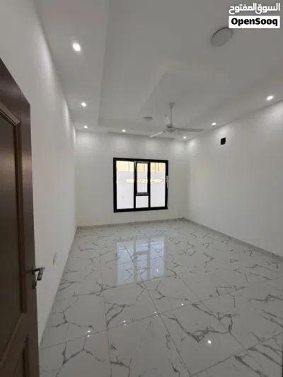 فيلا للبيع المعبيله الثامنه/Villa for sale in Al Maabilah 8th 2
