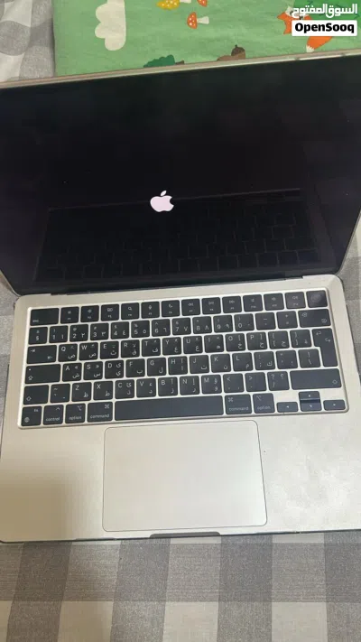 MacBook Air M3 4