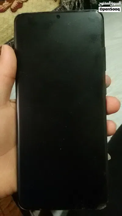عرطه الرجال محتاج تلفون مستخدم نضيف به شرخ ونقطه في الشاشه امامك الذاكره 128 الرام 12 يدخل اي شريحه 4