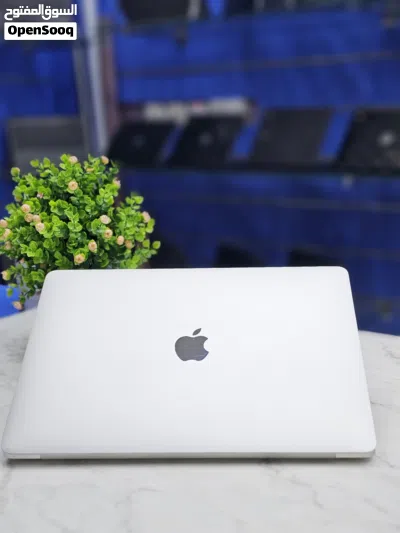 APPLE MACBOOK AIR YEAR 2020 MODEL A2337 M1 PROCESSOR 8GB RAM 250GB SSD 13.3 INCH DISPLAY 3