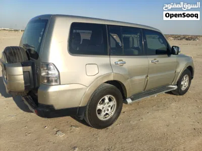 ميتسوبيشي باجيرو GLS 2