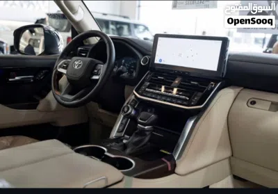 Toyota Land Cruiser VX 4