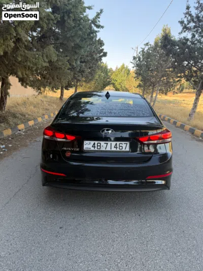 Hyundai Avante SE 3