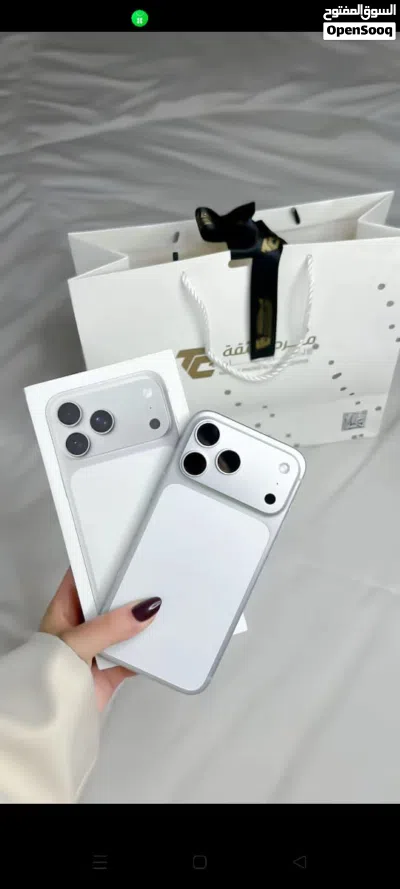 *IPHoooONE 17 PRoooOM* *أحدث الاصدار لشركة ايففففون فقططط وحصري من خلالنا الايفوووون 17 ب 4